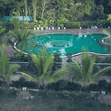 Hotel Royal Retreat Sambalpur Esterno foto