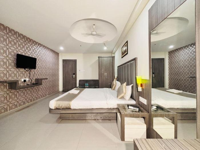 Hotel Royal Retreat Sambalpur Esterno foto